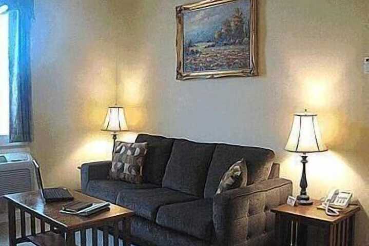 Room 12 of 20