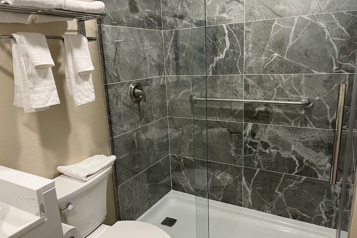 Room 6 of 22