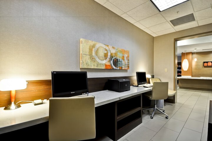 Business Center 63 of 63