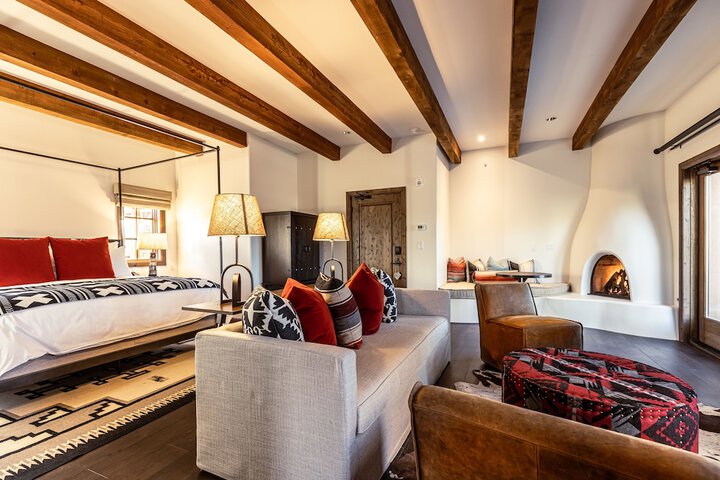Bishops Lodge Auberge Collection