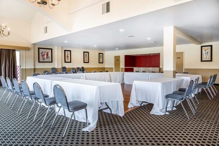Econo Lodge West Haven