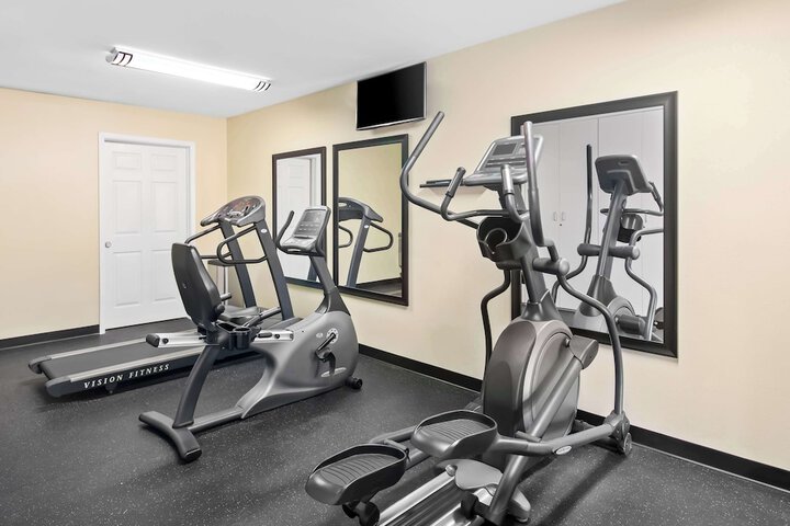 Best Western Cedar Inn