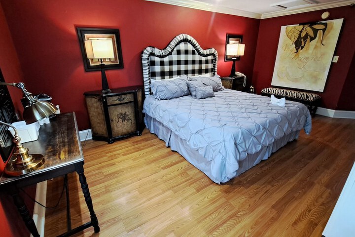 Room 49 of 159