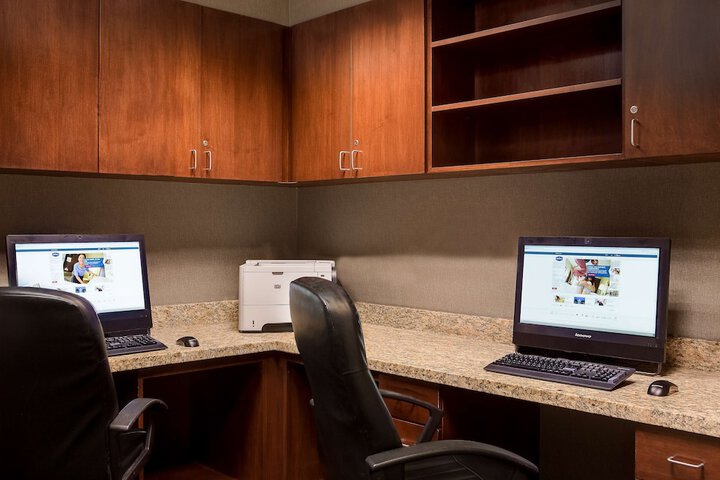 Business Center 35 of 35