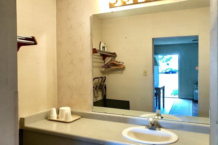 Room 11 of 29