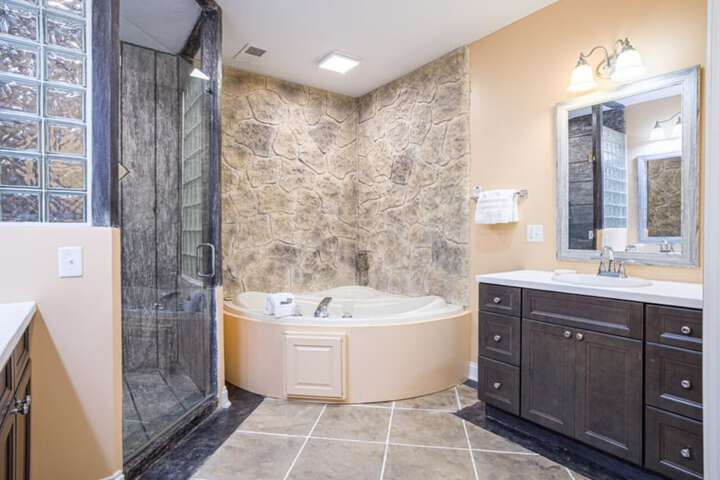 Whitestone Inn