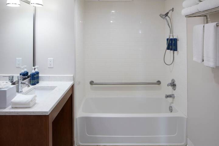 Four Points by Sheraton Virginia Beach Oceanfront