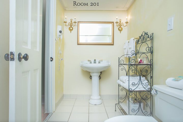 Room 90 of 170