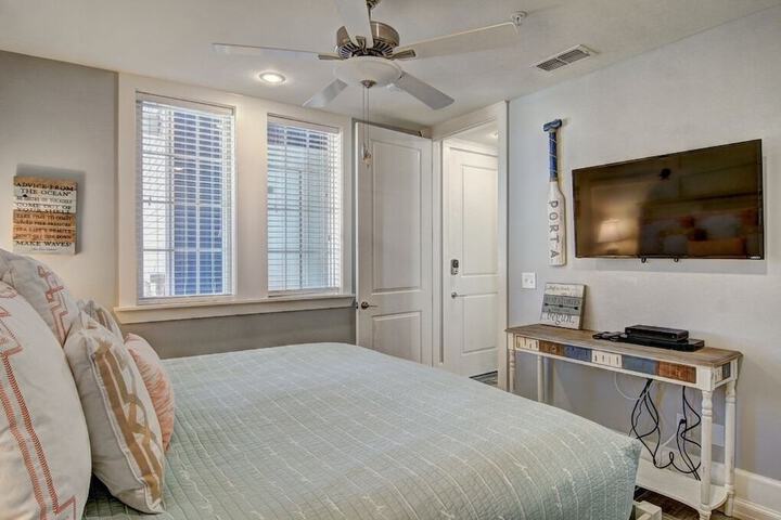 Room 27 of 43