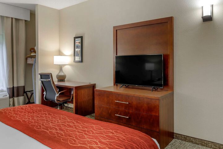 Room 8 of 27