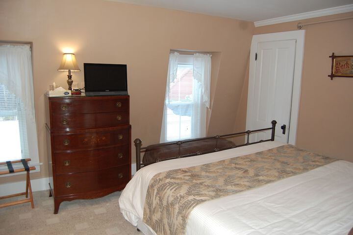 Room 93 of 129