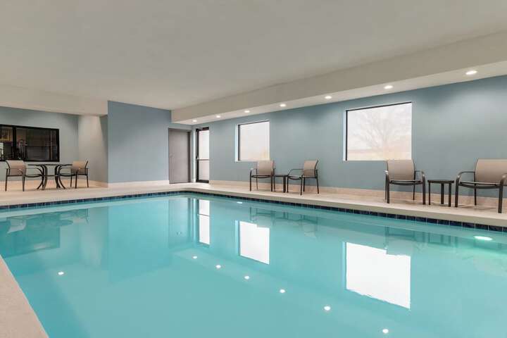 Holiday Inn Express Hotel & Suites Edmond by IHG