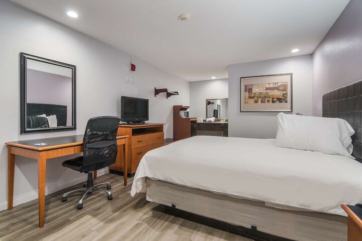 Room 27 of 31