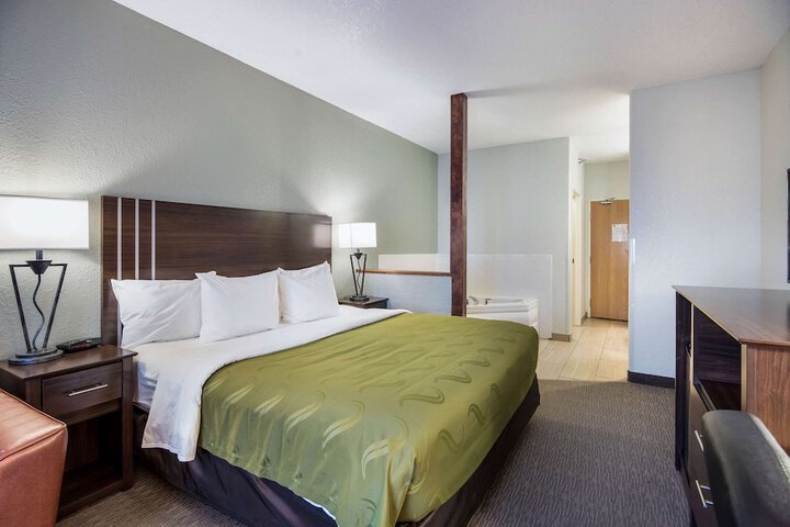 Quality Inn & Suites Pueblo West
