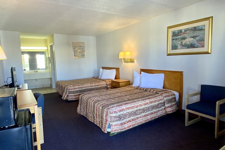 Room 6 of 17