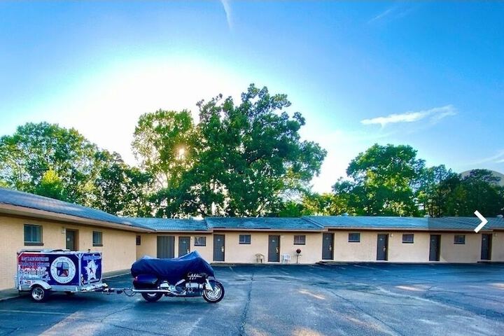 Hollywood Motel