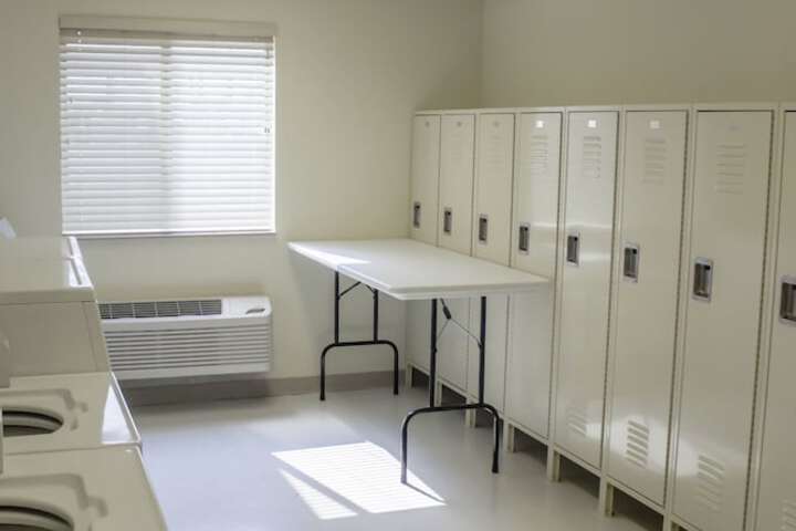 Room 26 of 32