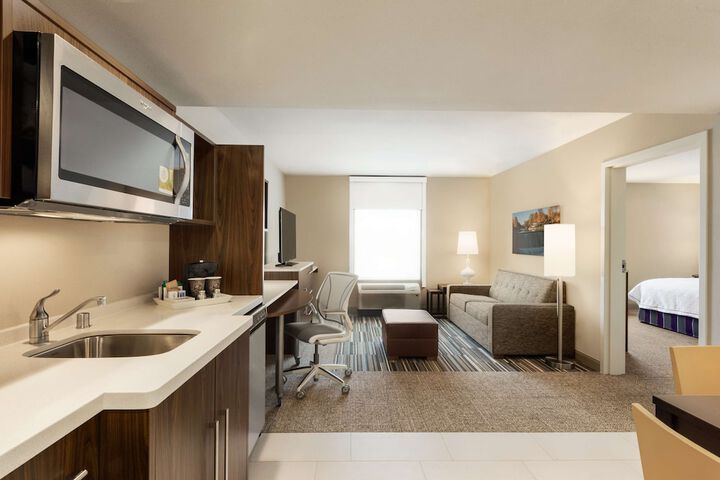 Room 22 of 34
