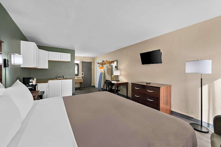 Room 22 of 32