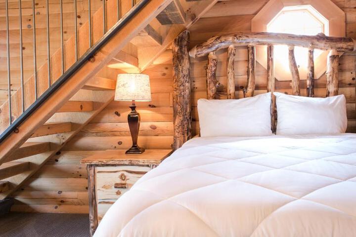 Coblentz Country Lodge by Amish Country Lodging
