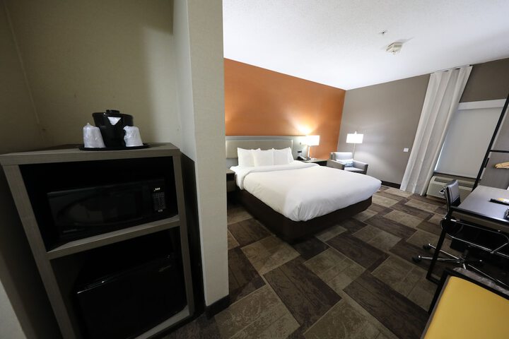 Comfort Inn & Suites Hutchinson