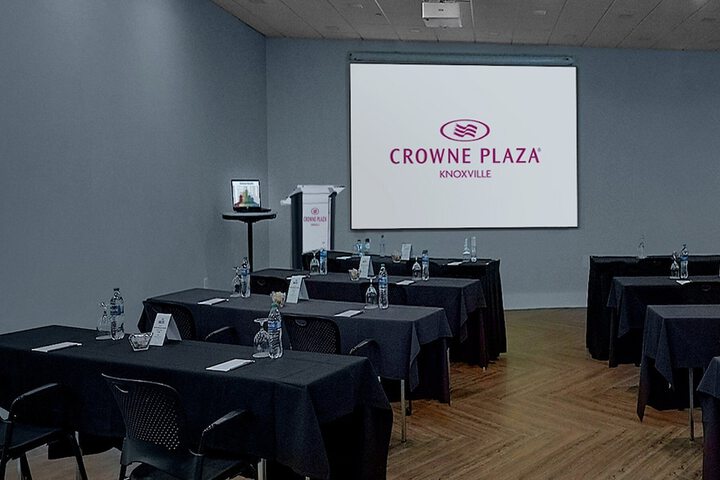Crowne Plaza Knoxville Downtown University by IHG