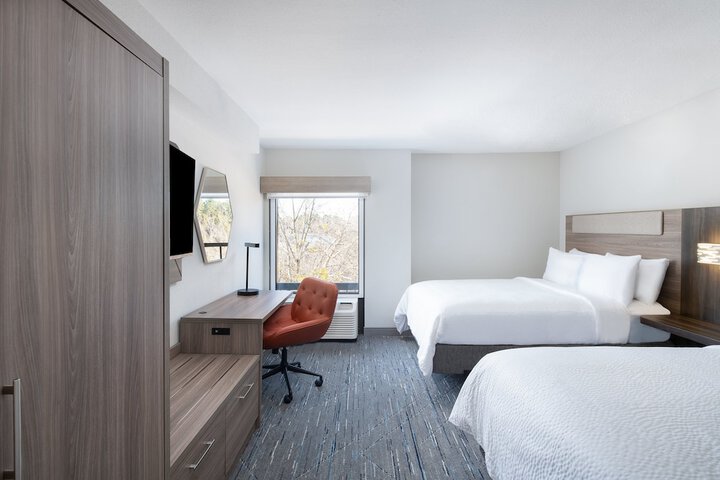 Room 42 of 60