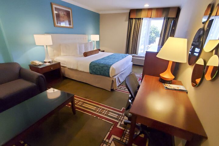 Room 8 of 30