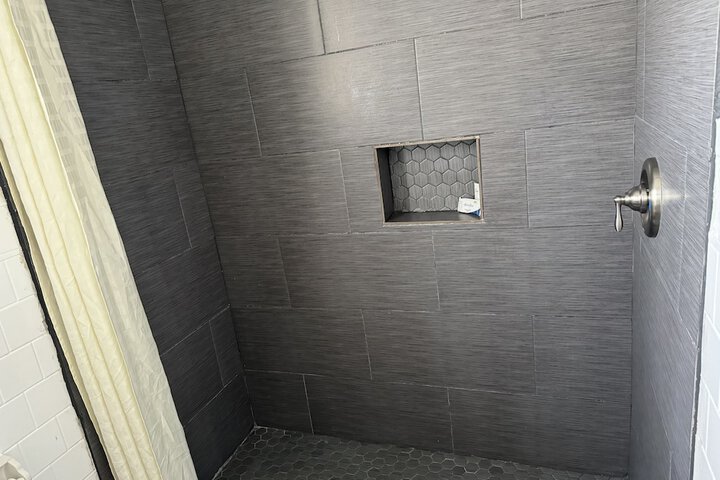 Room 10 of 17