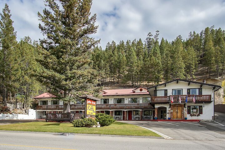 Gables Motel