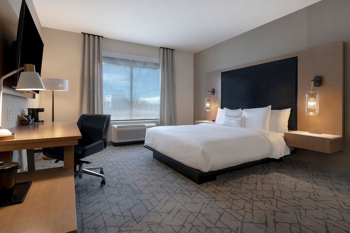 Room 33 of 55