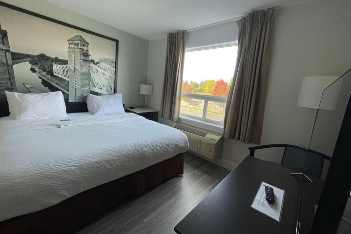 Super 8 by Wyndham Peterborough