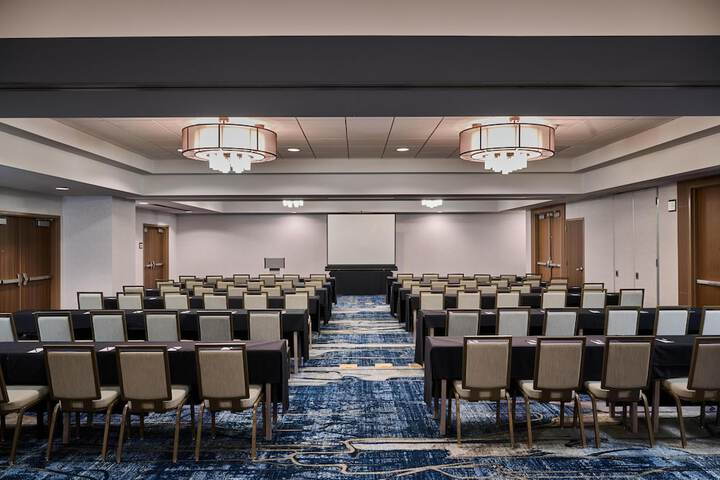 DoubleTree by Hilton Irvine - Spectrum