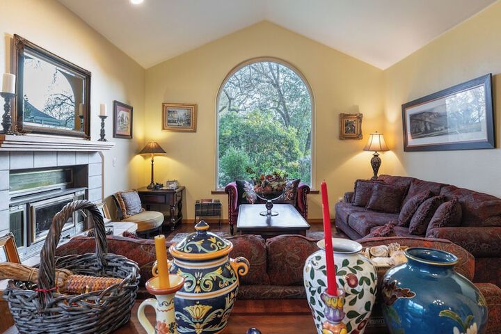 Valley of the Moon by Avantstay Tranquil Escape Large Yard w / Hot Tub & Fire Pit