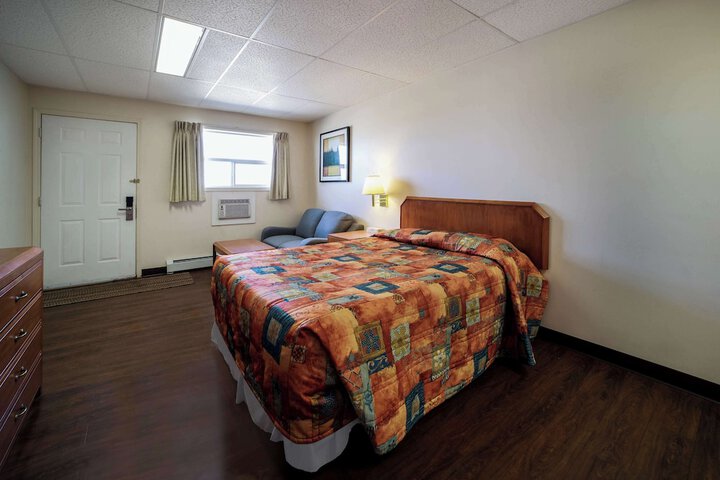 Room 14 of 36