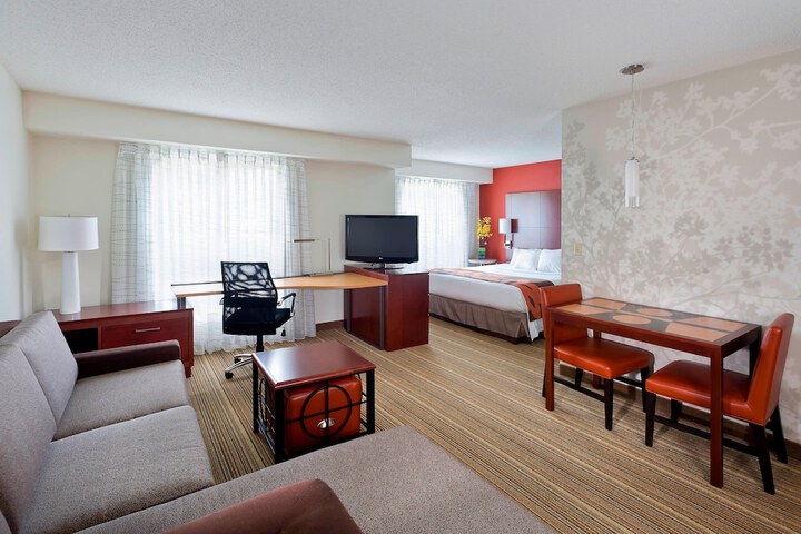 Room 11 of 26