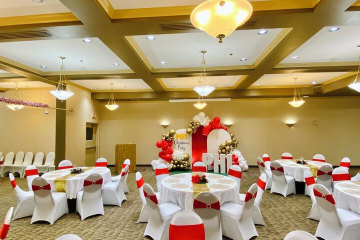 Ballroom/Hall 58 of 62