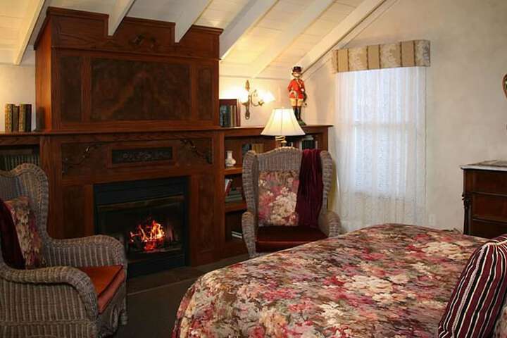 Room 32 of 38