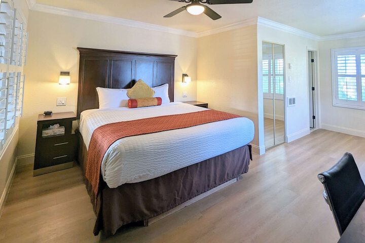 Room 25 of 32