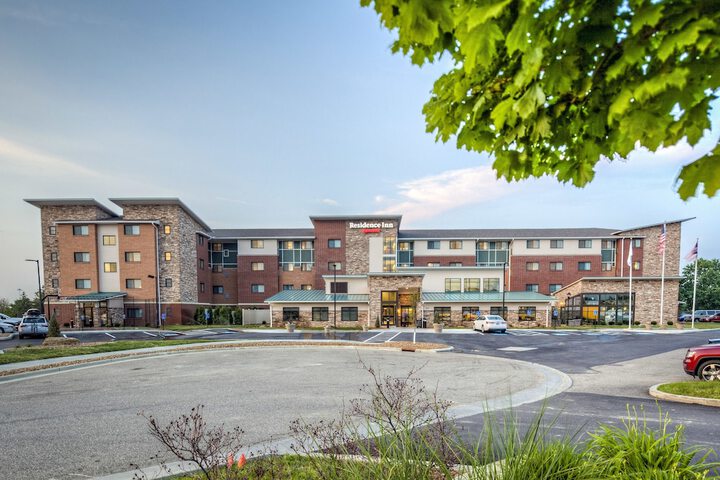 Residence Inn Akron South / Green