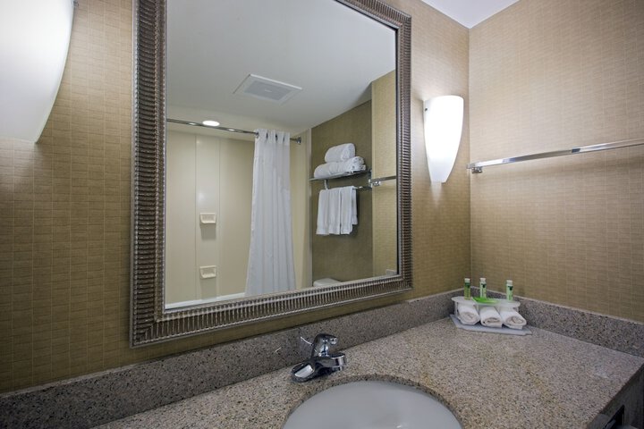 Holiday Inn Express & Suites Flowood by IHG