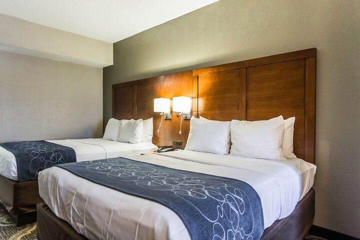 Comfort Suites Pineville - Ballantyne Area