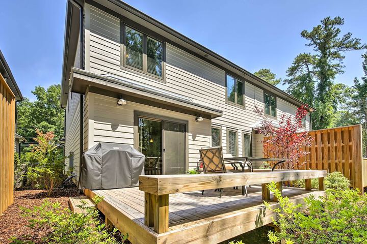 Downtown Townhome Walk to Dine & Shop on Broad St