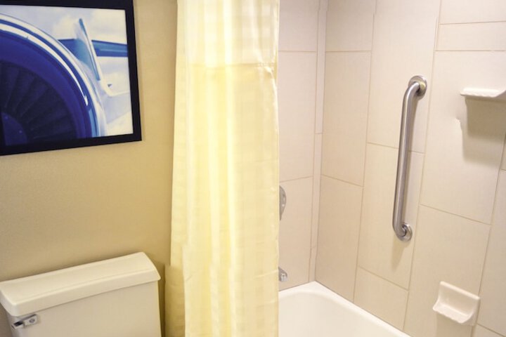 Room 14 of 63