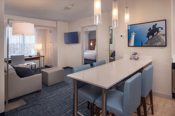 Room 28 of 46