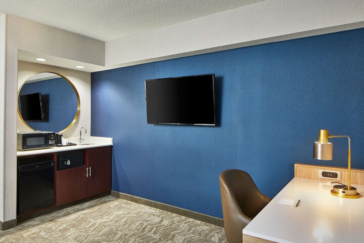 Room 30 of 64