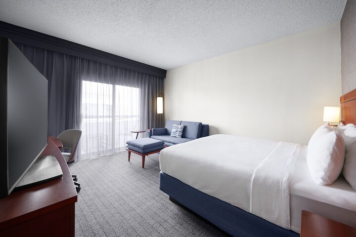 Courtyard by Marriott Kansas City Overland Park / Metcalf