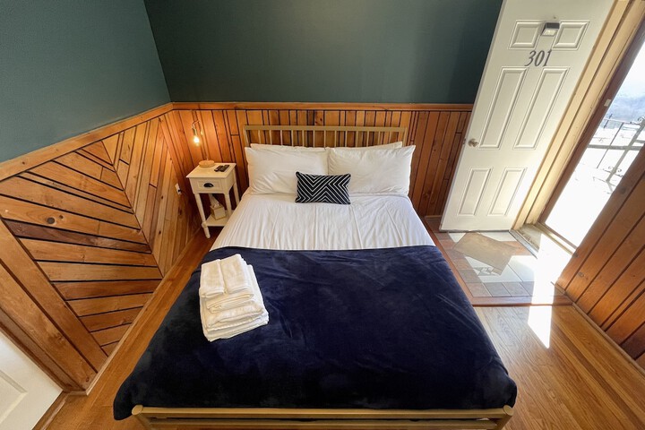 Room 74 of 156