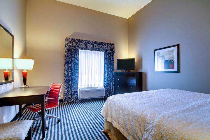Room 25 of 74