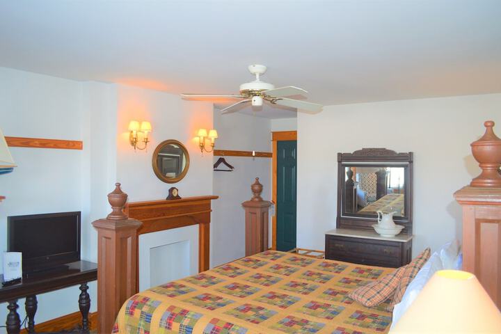 Roanoke Island Inn